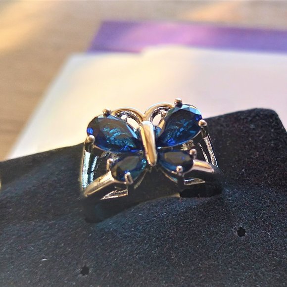 925 Sterling Silver 7x5 mm Pear Shape Lab Created Sapphire  Silver Plated Pear Cut Created Sapphire ring Quartz Cubic Zirconia Filled
